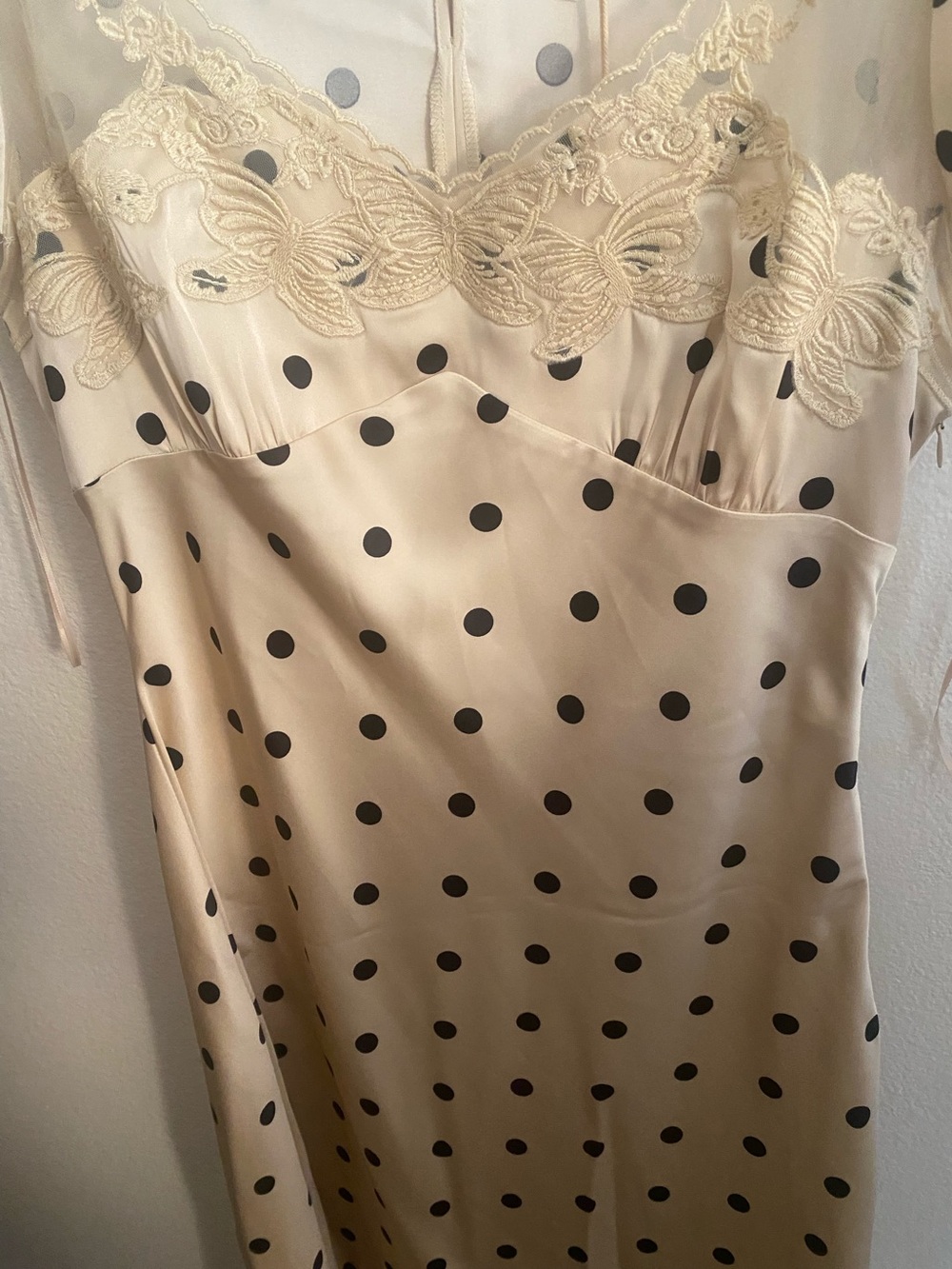 Camila Coelho Cream Satin Polka Dot and lace dress - Picture 6 of 6